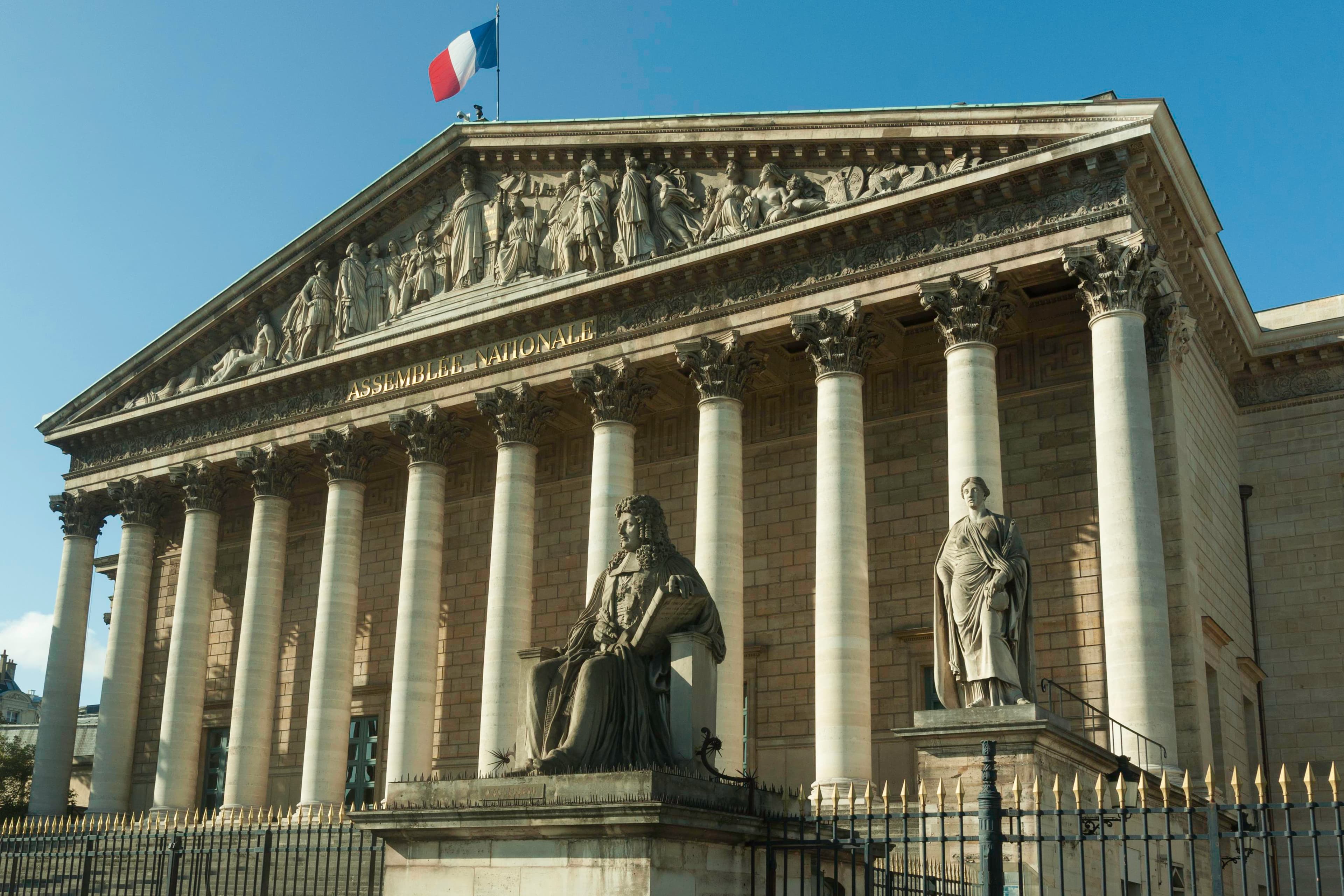 Palatul Bourbon din Paris, sediul Adunării Naționale a Franței. (Foto: ndiggity from USA / BY-SA 2.0, Openverse)