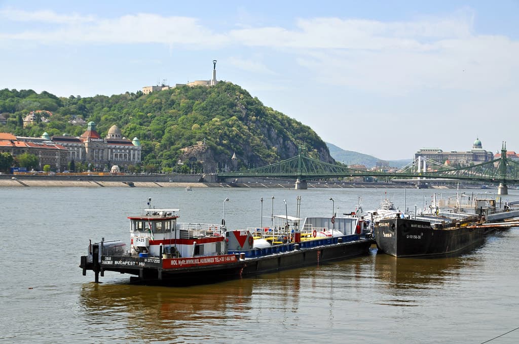 Sinteza zilei, 9 august: barjele din Dunăre și moratoriul cerut în Marea Neagră (Foto: archer10 (Dennis) / BY-SA 2.0, Openverse)