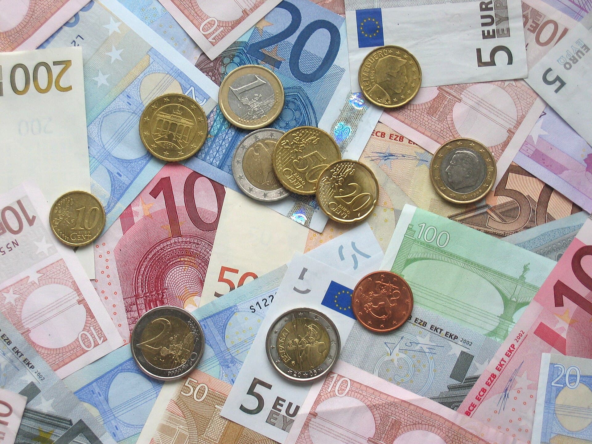 Prețuri de revânzare: Euro Parts Distribution, amendă de 4,49 mil. lei (Foto de arhivă: Avij ( talk · contribs ) / Public domain, Wikimedia Commons)