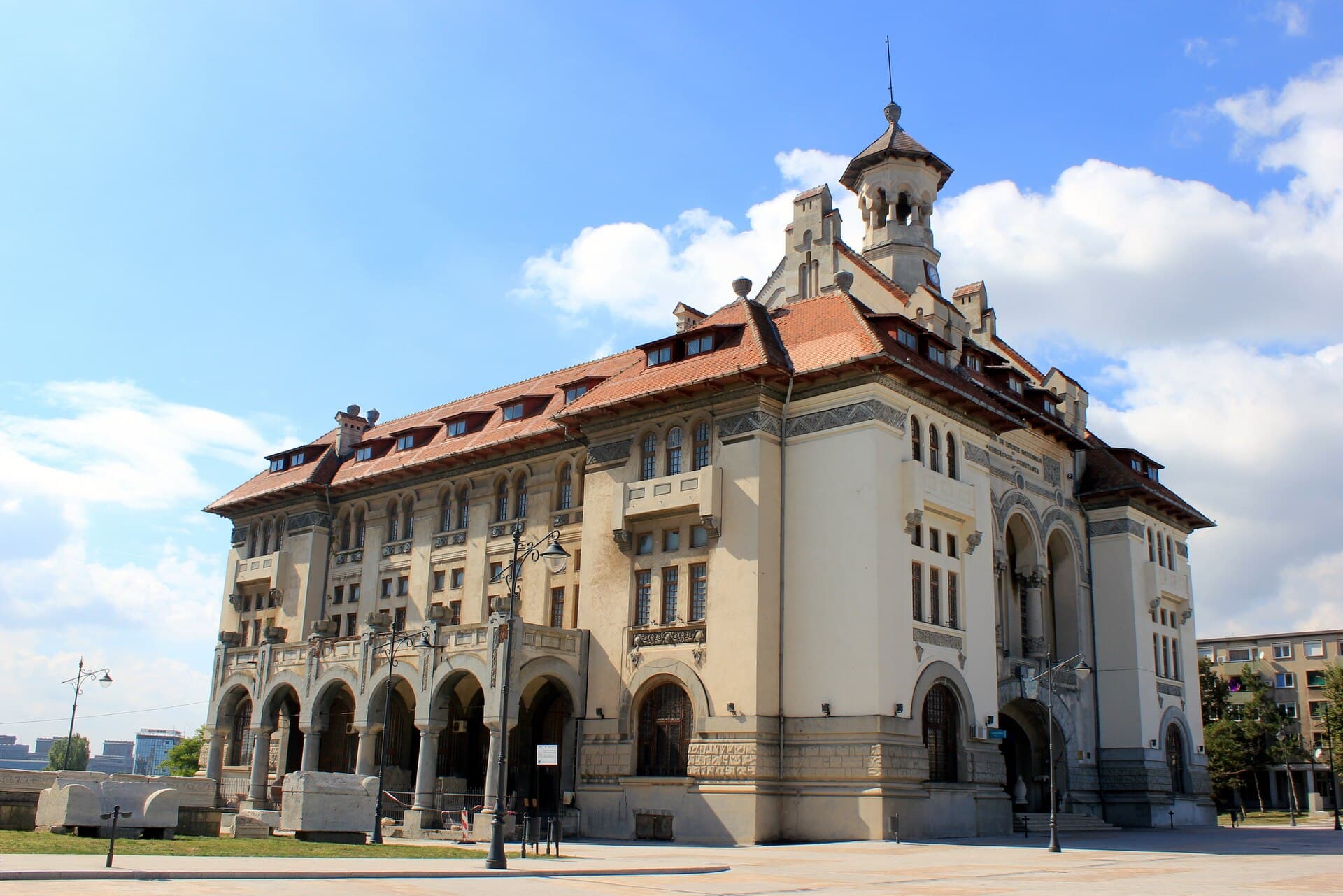 Sinteza zilei, 17 iulie: Sumî, Constanța și avertismentul ANM pentru final de iulie (Foto: Julian Nyča / CC BY-SA 4.0, Wikimedia Commons)
