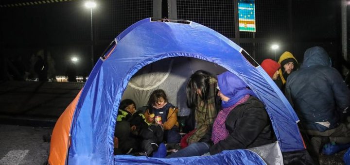 HOTNEWS.RO: O ambarcațiune cu migranți s-a scufundat între Serbia și Bosnia: mai mulţi morţi - HotNews.ro