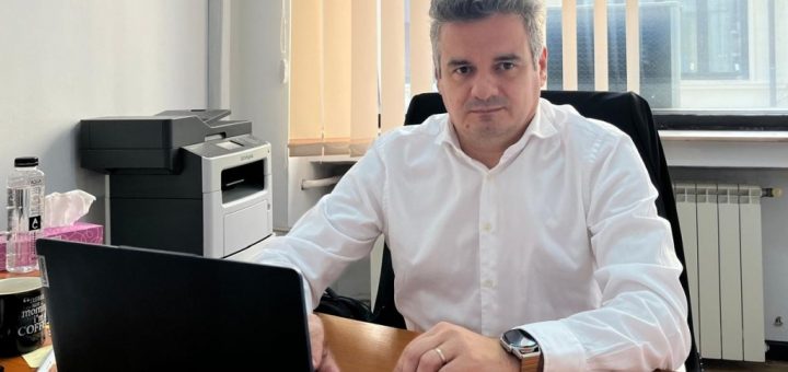 HOTNEWS.RO: După 20 de ani în care a construit autostrăzile cu frâna de mână trasă, România încearcă acum de la zero, cu o companie nouă: „Nu vrem un mamut, cum a ajuns CNAIR, ci o companie suplă, ca una privată” - HotNews.ro