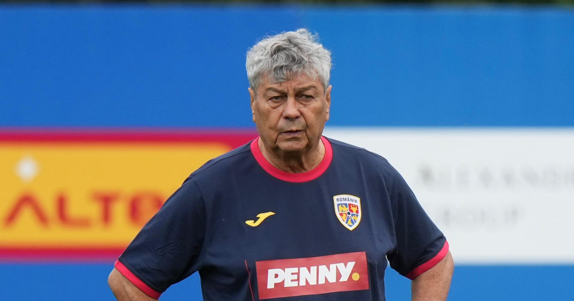 HOTNEWS.RO: „I-am criticat serios". Cum a adus Mircea Lucescu aseară o nouă victorie a echipei naționale - HotNews.ro