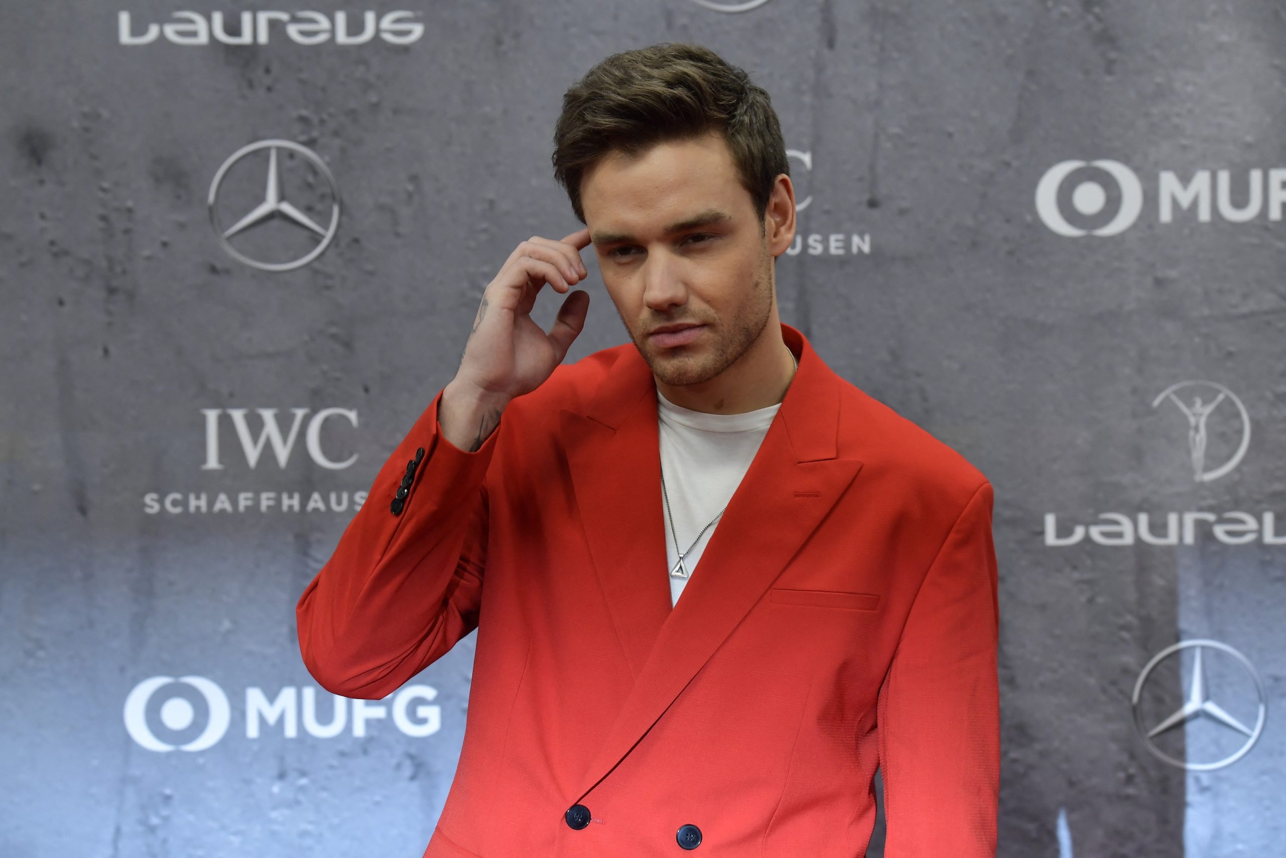 HOTNEWS.RO: Cântărețul Liam Payne, fost membru al formației One Direction, a murit după ce a căzut de la etajul trei al unui hotel din Buenos Aires - HotNews.ro