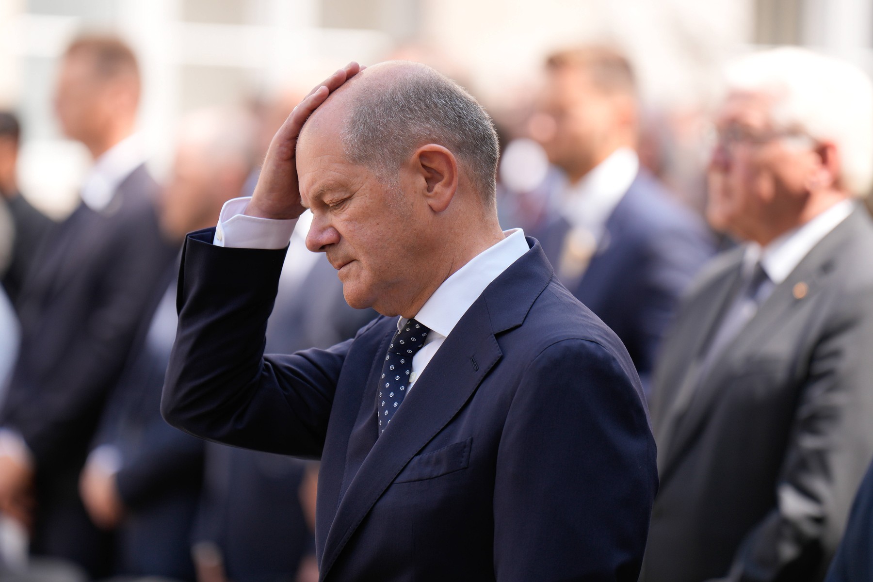 HOTNEWS.RO: Olaf Scholz îl critică pe cel care s-ar putea să-i ia postul de cancelar pentru pozițiile privind rachetele Taurus: „O periculoasă traiectorie în zig-zag”