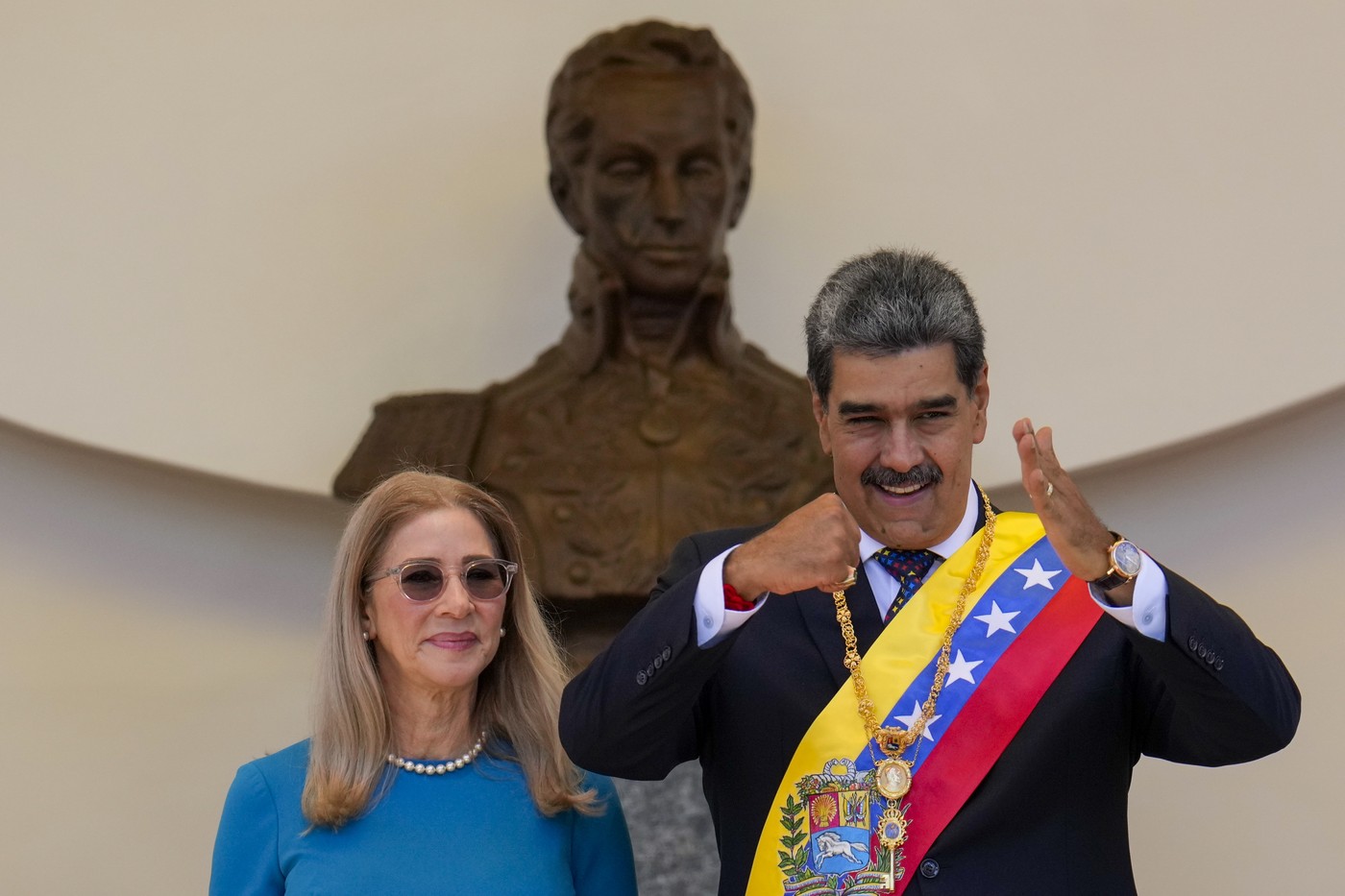 HOTNEWS.RO: SUA anunţă o recompensă de 25 de milioane de dolari pentru arestarea preşedintelui Maduro din Venezuela, chiar în ziua învestirii sale controversate pentru al treilea mandat