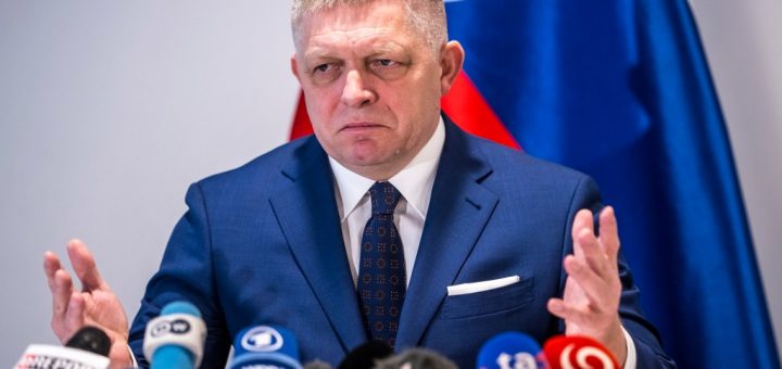 HOTNEWS.RO: Volodimir Zelenski, răspuns scurt la oferta primită din partea lui Robert Fico: „Bine. Vino vineri la Kiev”