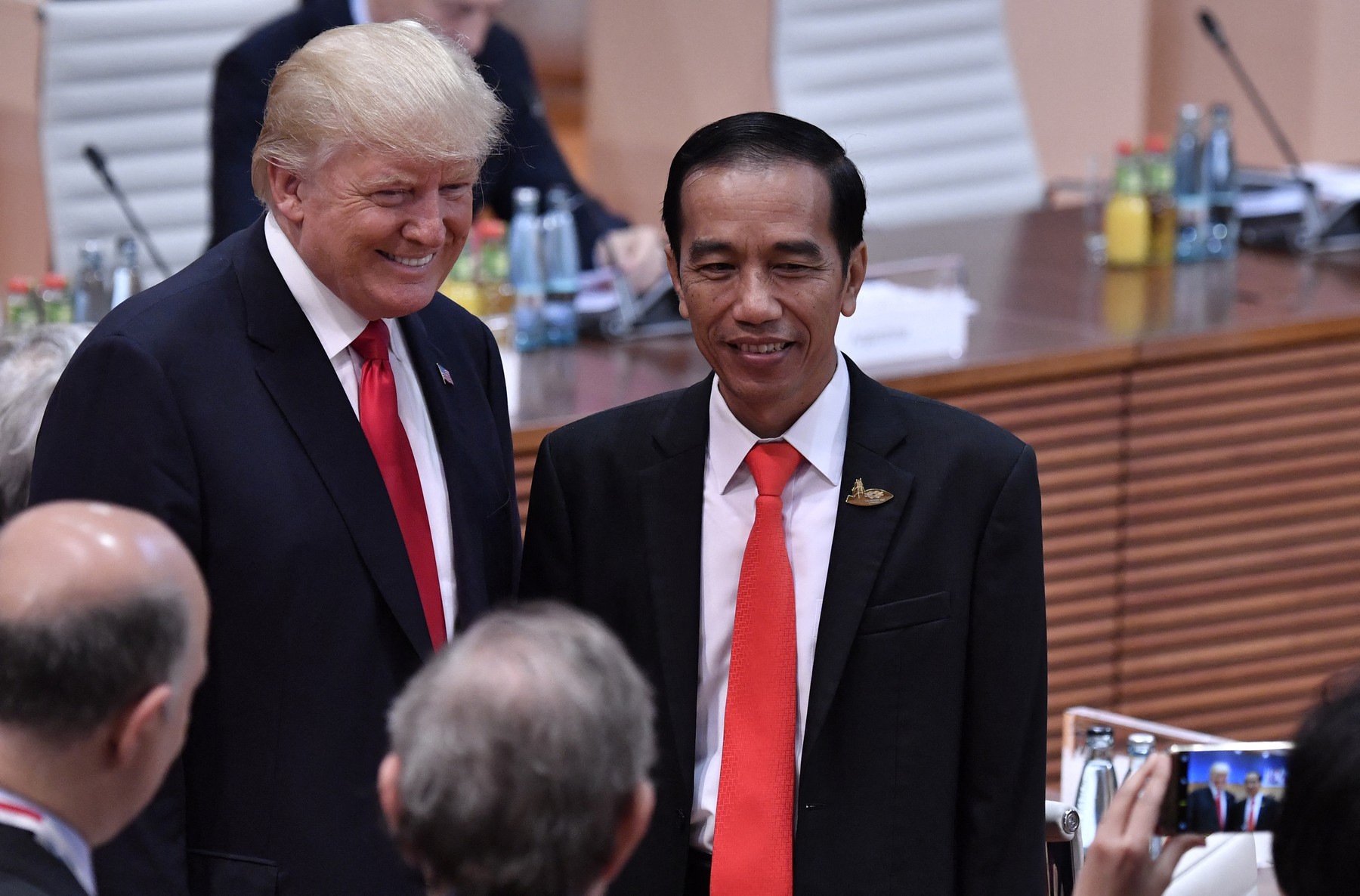 HOTNEWS.RO: Indonezia ordonă oprirea unui proiect imobiliar masiv, afiliat lui Donald Trump