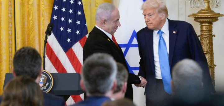 HOTNEWS.RO: Israelul ordonă armatei să se pregătească pentru „plecarea voluntară” a palestinienilor din Gaza, după propunerea șocantă a lui Trump