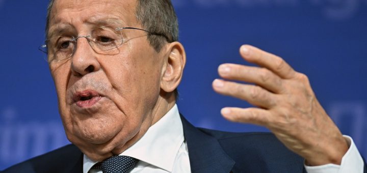 HOTNEWS.RO: Serghei Lavrov îl laudă pe Donald Trump că este „singurul lider occidental ce spune sus și tare” care este adevărata cauză a războiului din Ucraina