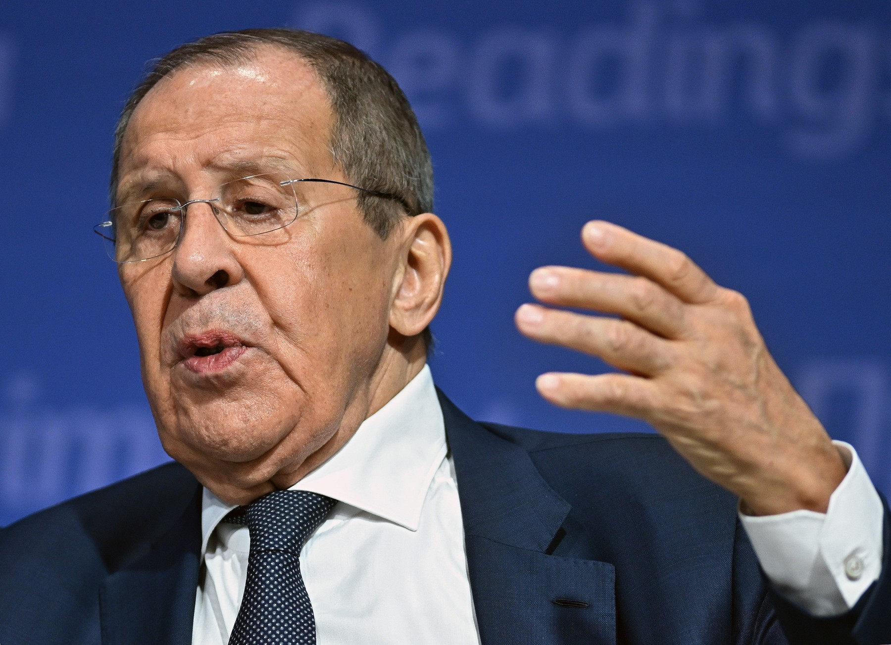 HOTNEWS.RO: Serghei Lavrov îl laudă pe Donald Trump că este „singurul lider occidental ce spune sus și tare” care este adevărata cauză a războiului din Ucraina